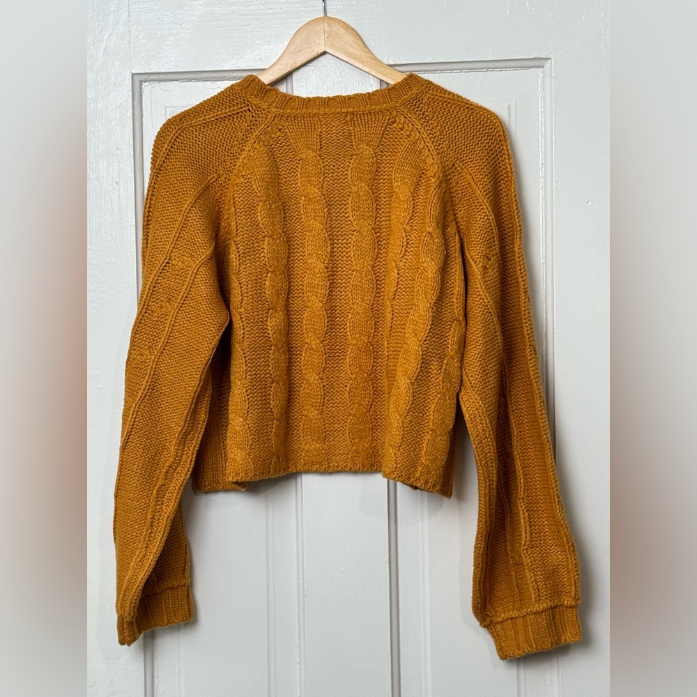 Women’s POL Crop Sweater - Picture 2 of 5